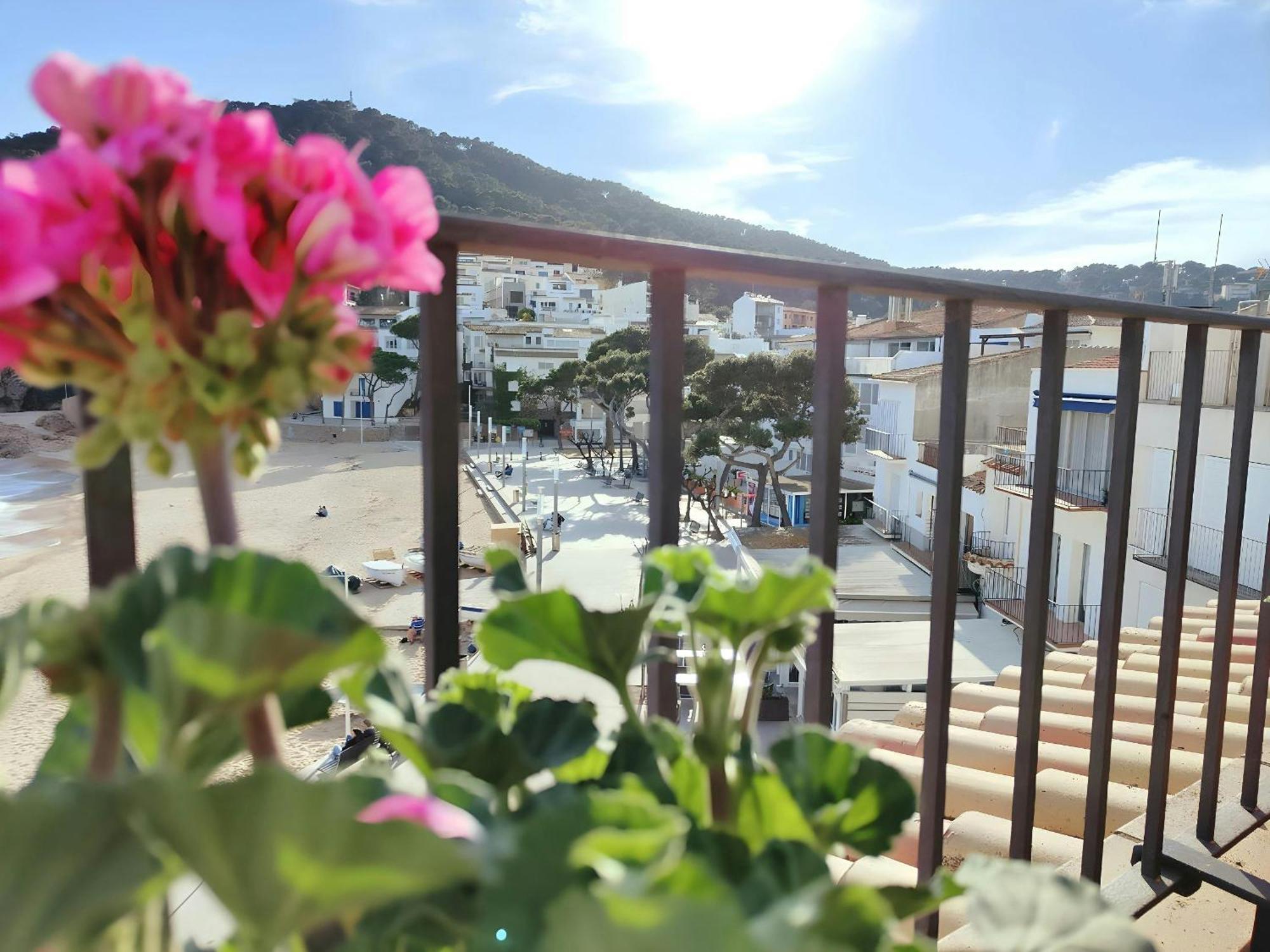 Tamariu Platja - Penthouse On Passeig Del Mar. 아파트 외부 사진